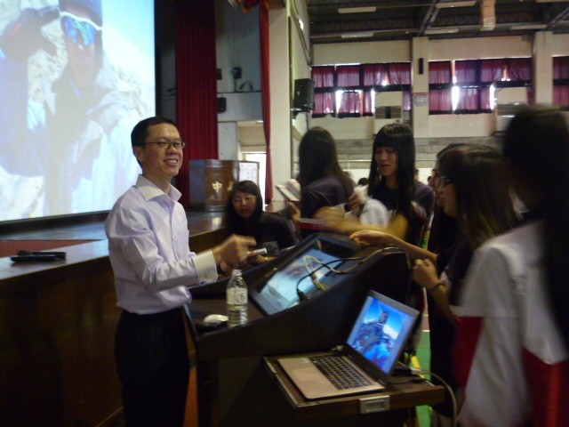 高中職職涯講座活動照片(Q&A時間),開新視窗