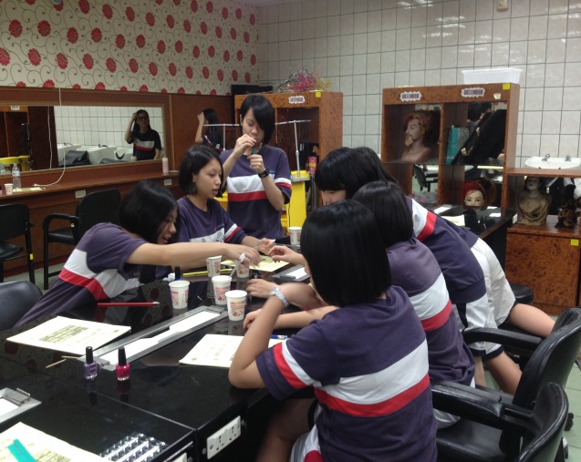 時尚造型科介紹及試探,開新視窗