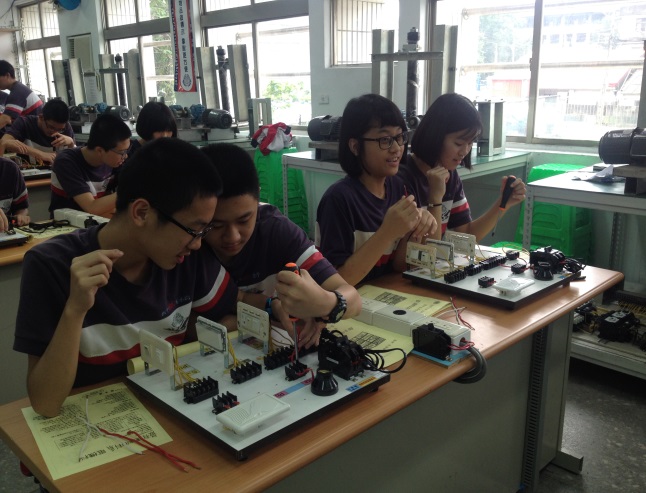 電機科介紹及試探,開新視窗