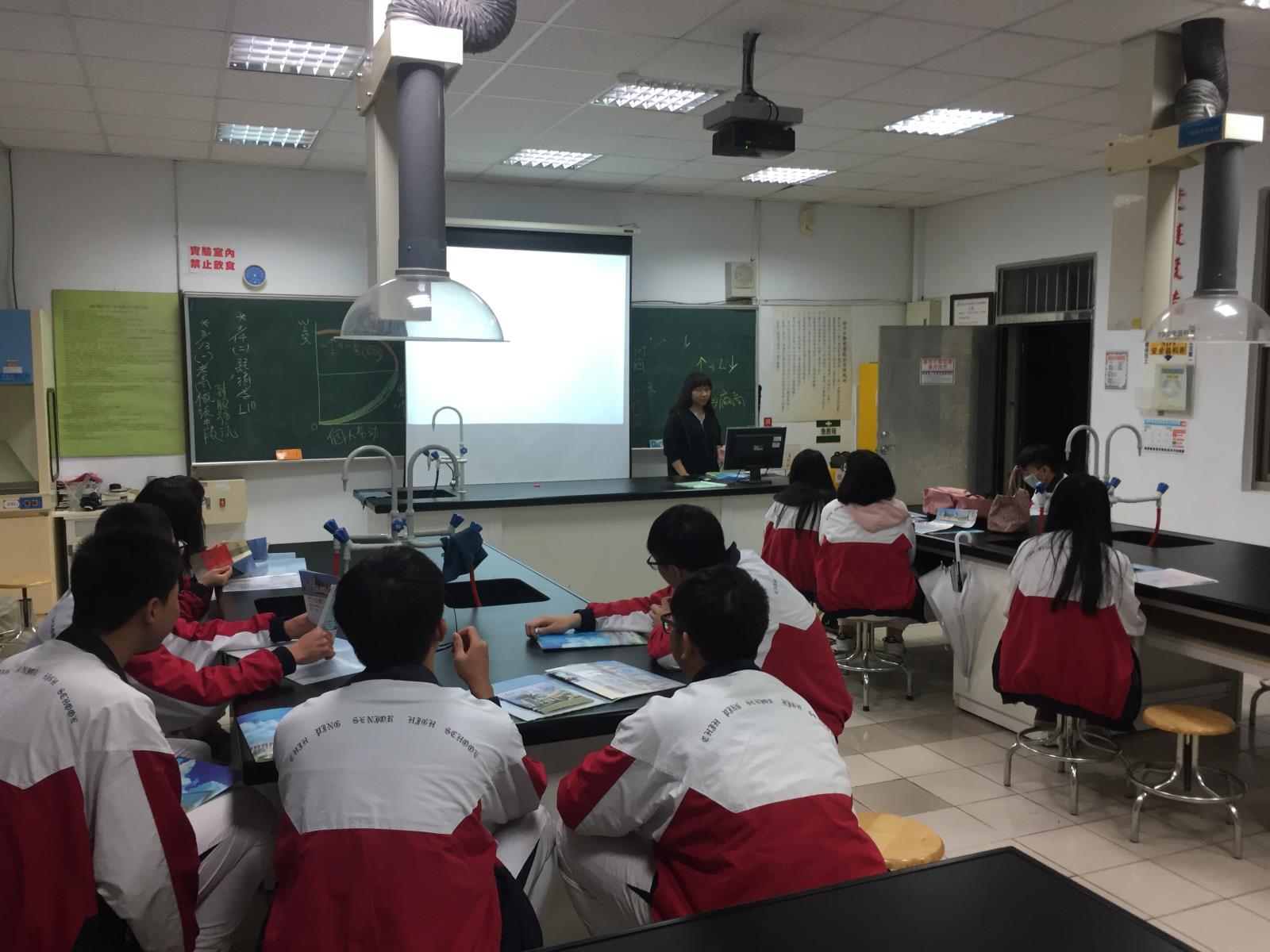 亞州大學宣導,開新視窗