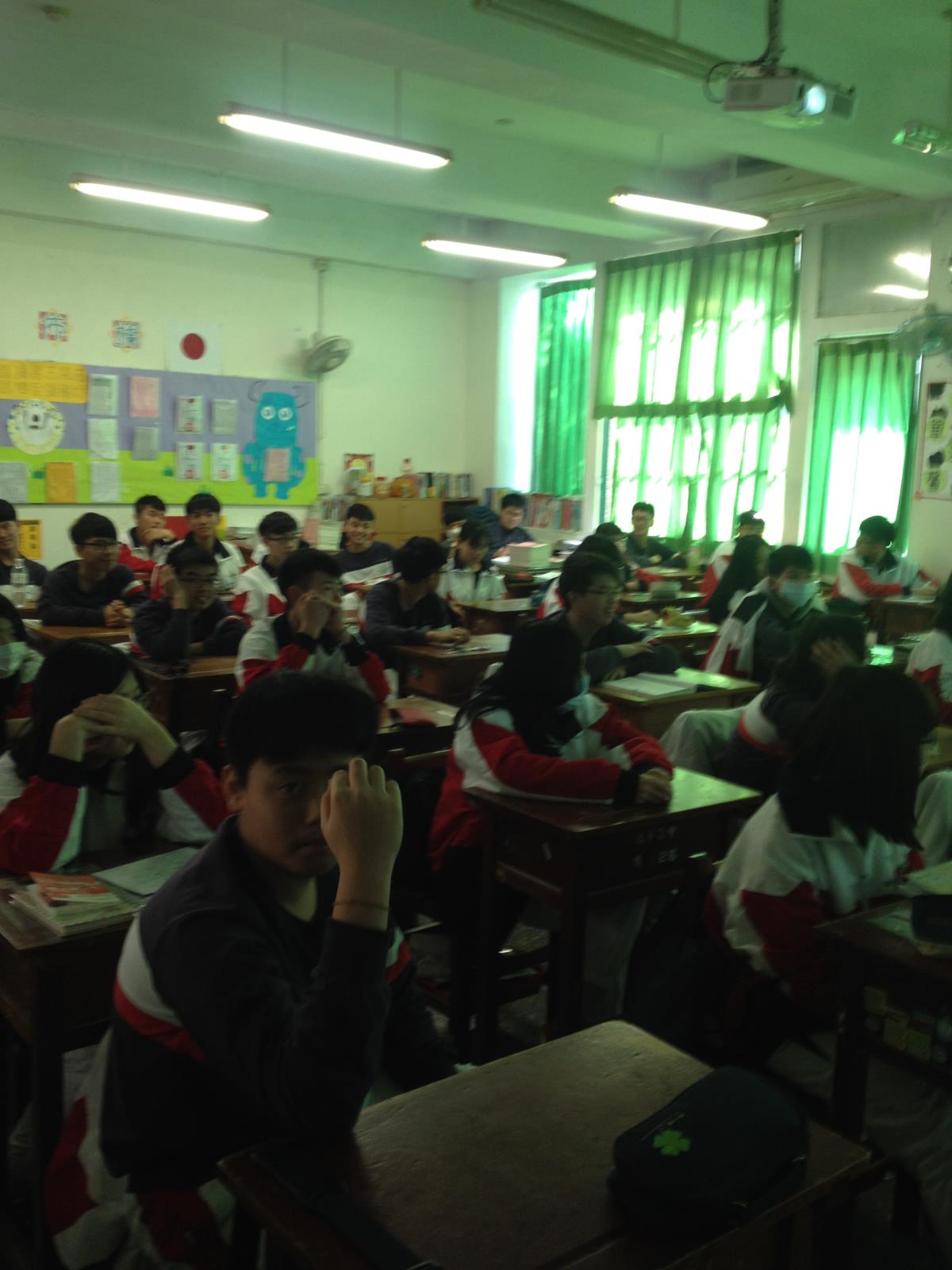 職業試探課程(外語科),開新視窗